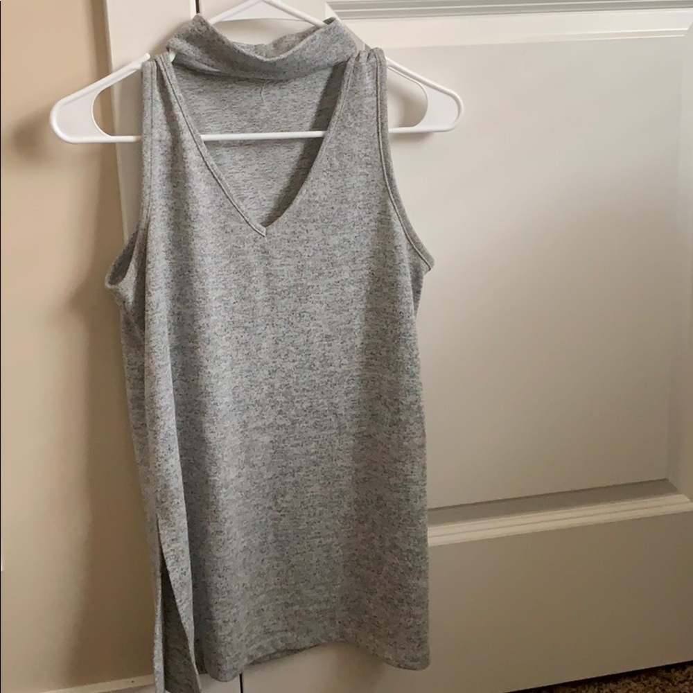 Small darling grey tank! Size small